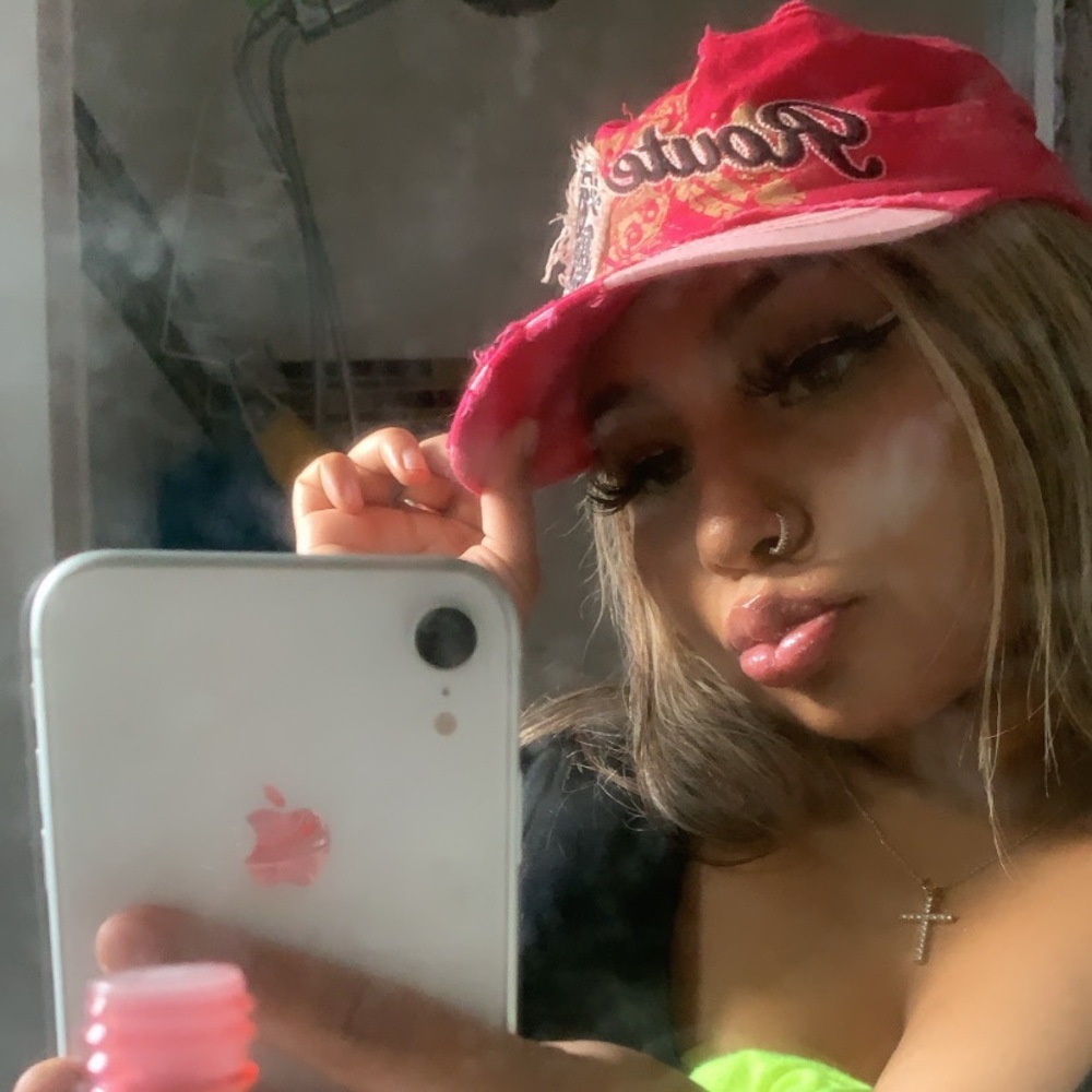 Meet your Posher, Ellie